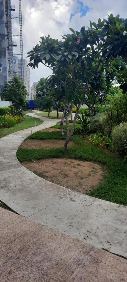 Kasara Urban Resort Residences Manila Exterior foto